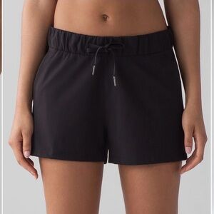 Lululemon On The Fly Short *2.5"